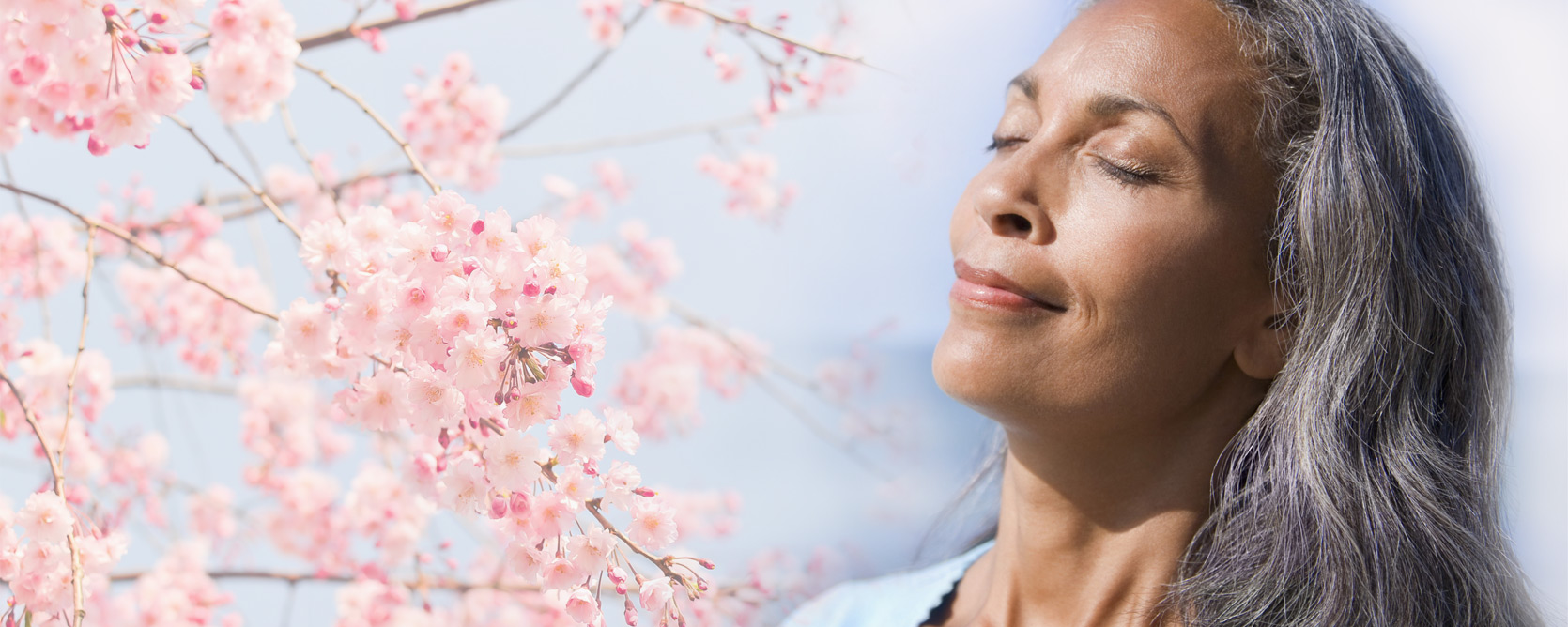 העלמת קמטים מתחת לעיניים